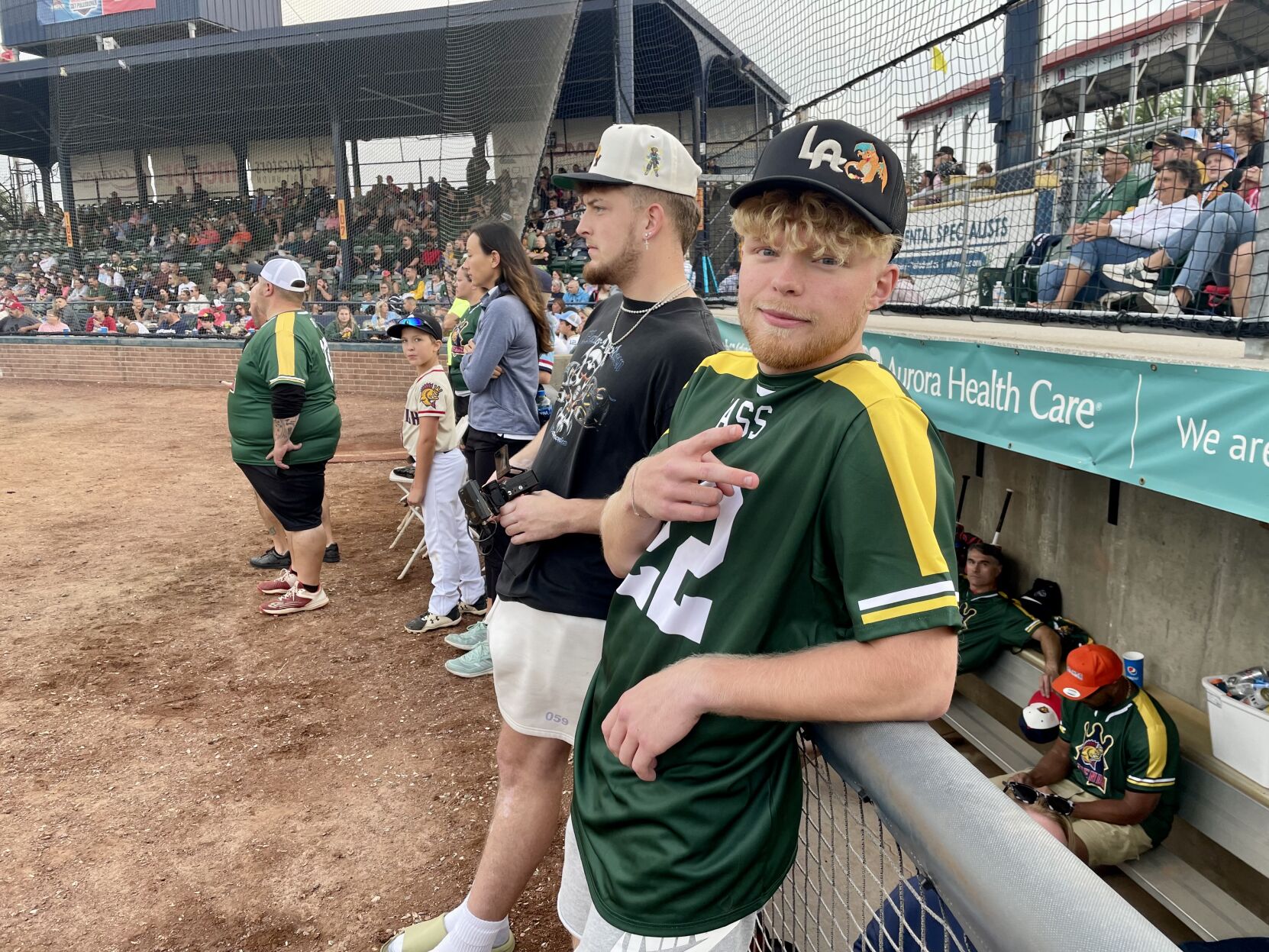 Thousands turn out for Kenosha Kingfish Legends Celebrity Softball Game